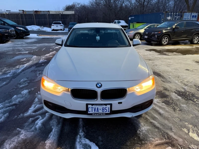 BMW 320 * 320i xDrive * CARFAX * БЕЗ ПЪРВОНАЧАЛНА ВНОСКА, снимка 6 - Автомобили и джипове - 53091498