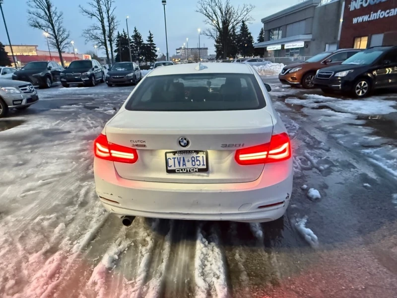 BMW 320 * 320i xDrive * CARFAX * БЕЗ ПЪРВОНАЧАЛНА ВНОСКА, снимка 4 - Автомобили и джипове - 53091498