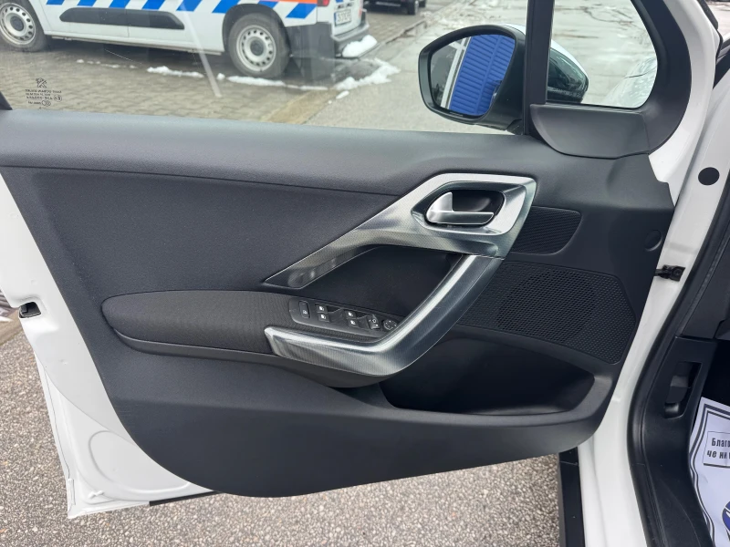 Peugeot 2008 1.6HDI PANORAMA, снимка 14 - Автомобили и джипове - 53323623