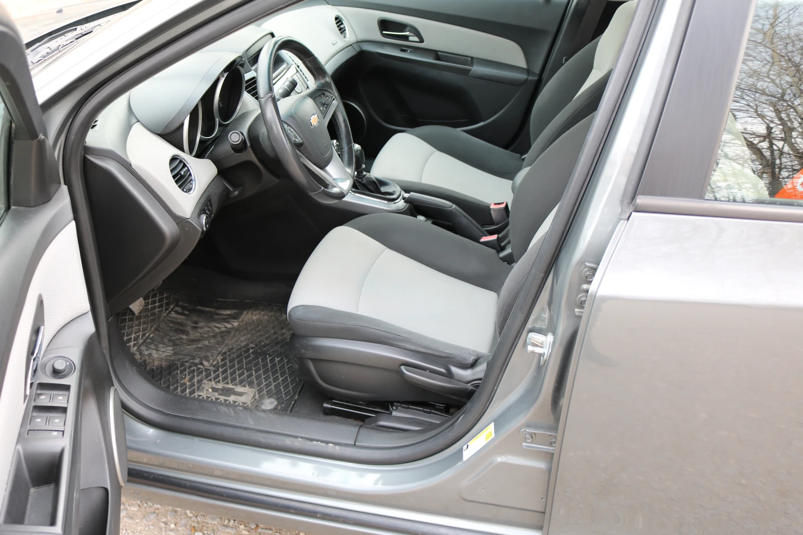 Chevrolet Cruze 1.6 - изображение 8