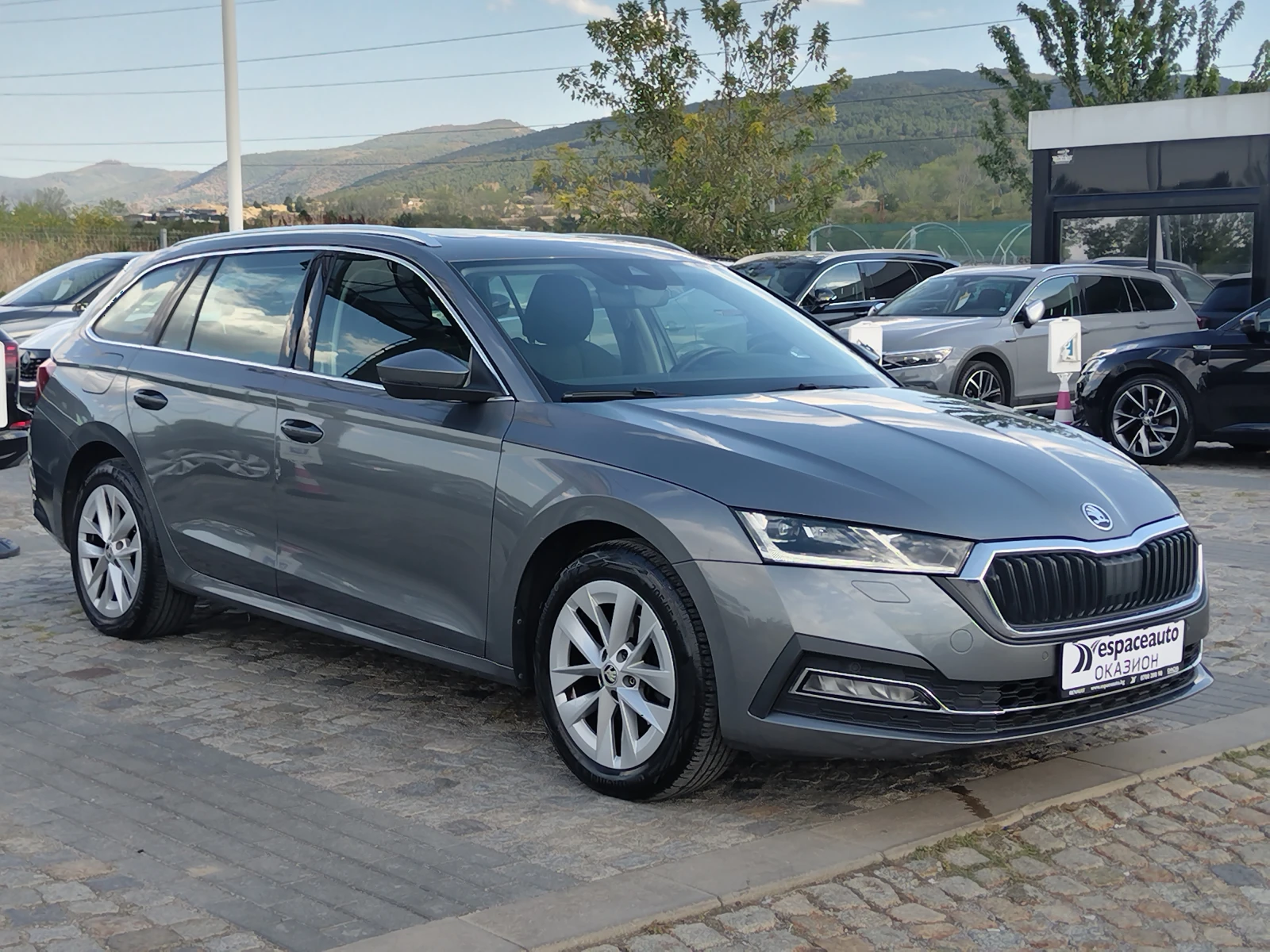 Skoda Octavia 2.0TDI/150к.с Style - изображение 3
