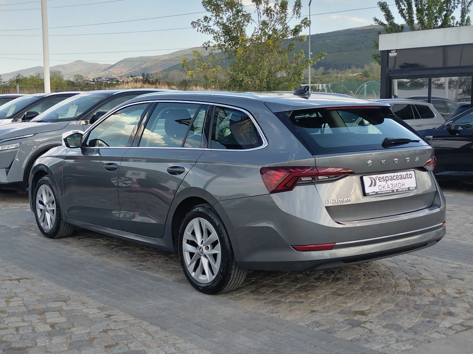 Skoda Octavia 2.0TDI/150к.с Style - изображение 7