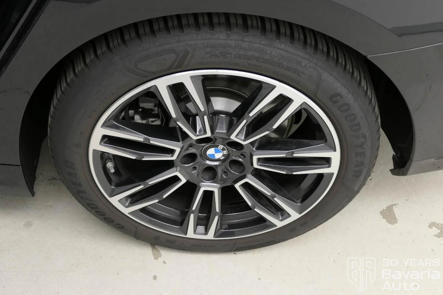 BMW 520 d xDrive Touring M Sport Paket Steptronic | Mobile.bg   13