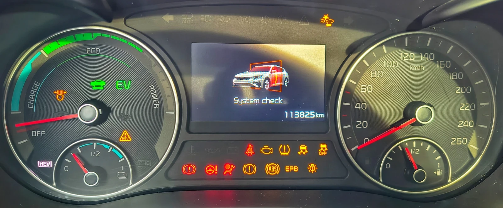 Kia Optima 2.0 Plug-in Hybrid, Premium - изображение 9