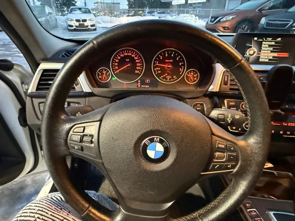 BMW 320 * 320i xDrive * CARFAX * БЕЗ ПЪРВОНАЧАЛНА ВНОСКА - изображение 7