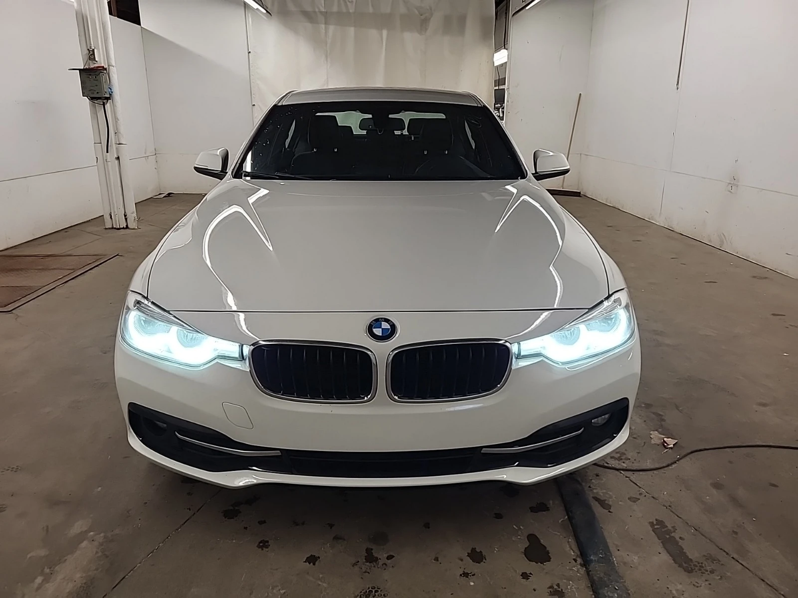 BMW 330 XDRIVE | БЕЗ ИНЦИДЕНТИ | CARFAX |  - изображение 2