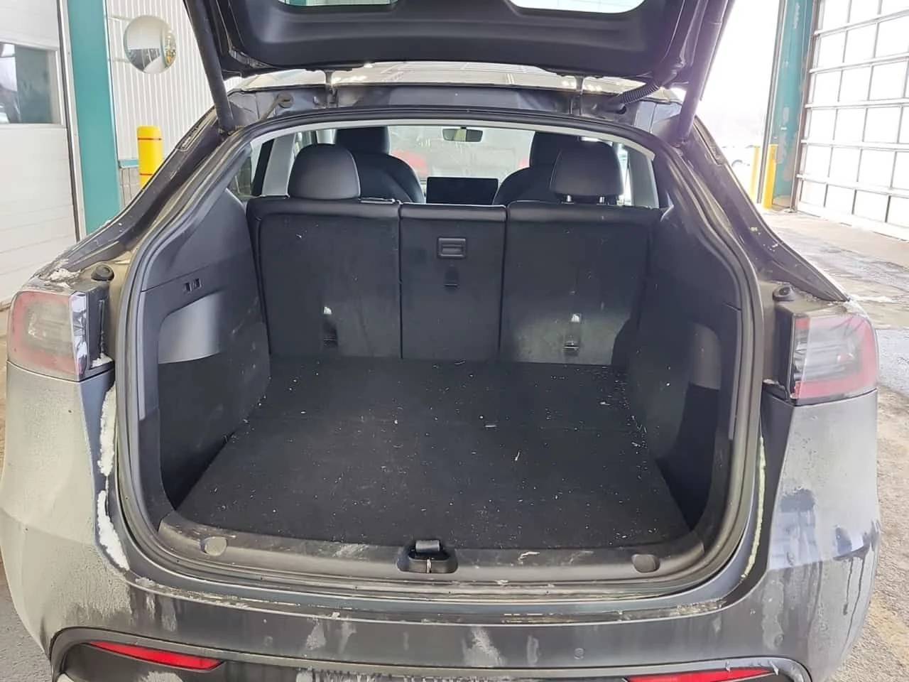 Tesla Model Y * PERFORMANCE * BLIND SPOT* ПОДГРЕВ* KEYLESS* , снимка 14 - Автомобили и джипове - 53770756