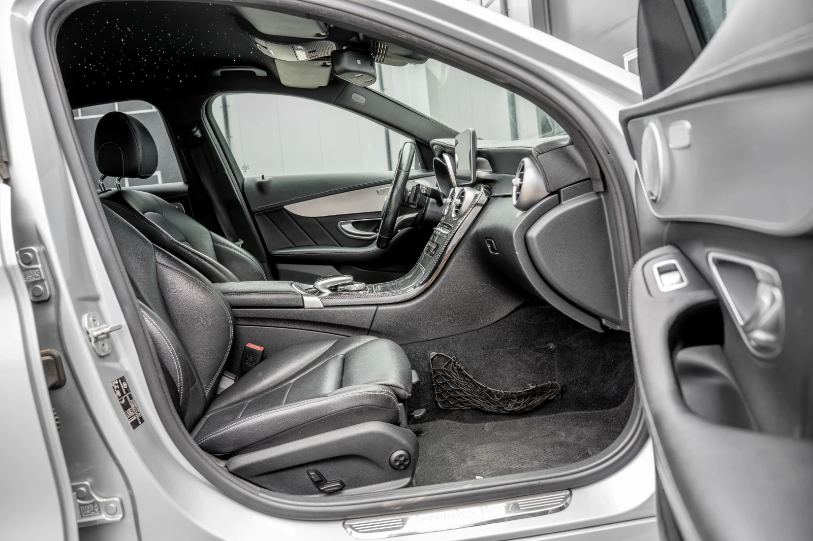 Mercedes-Benz C 220 Напълно обслужена Сервизна история ЛИЗИНГ , снимка 12 - Автомобили и джипове - 53943903