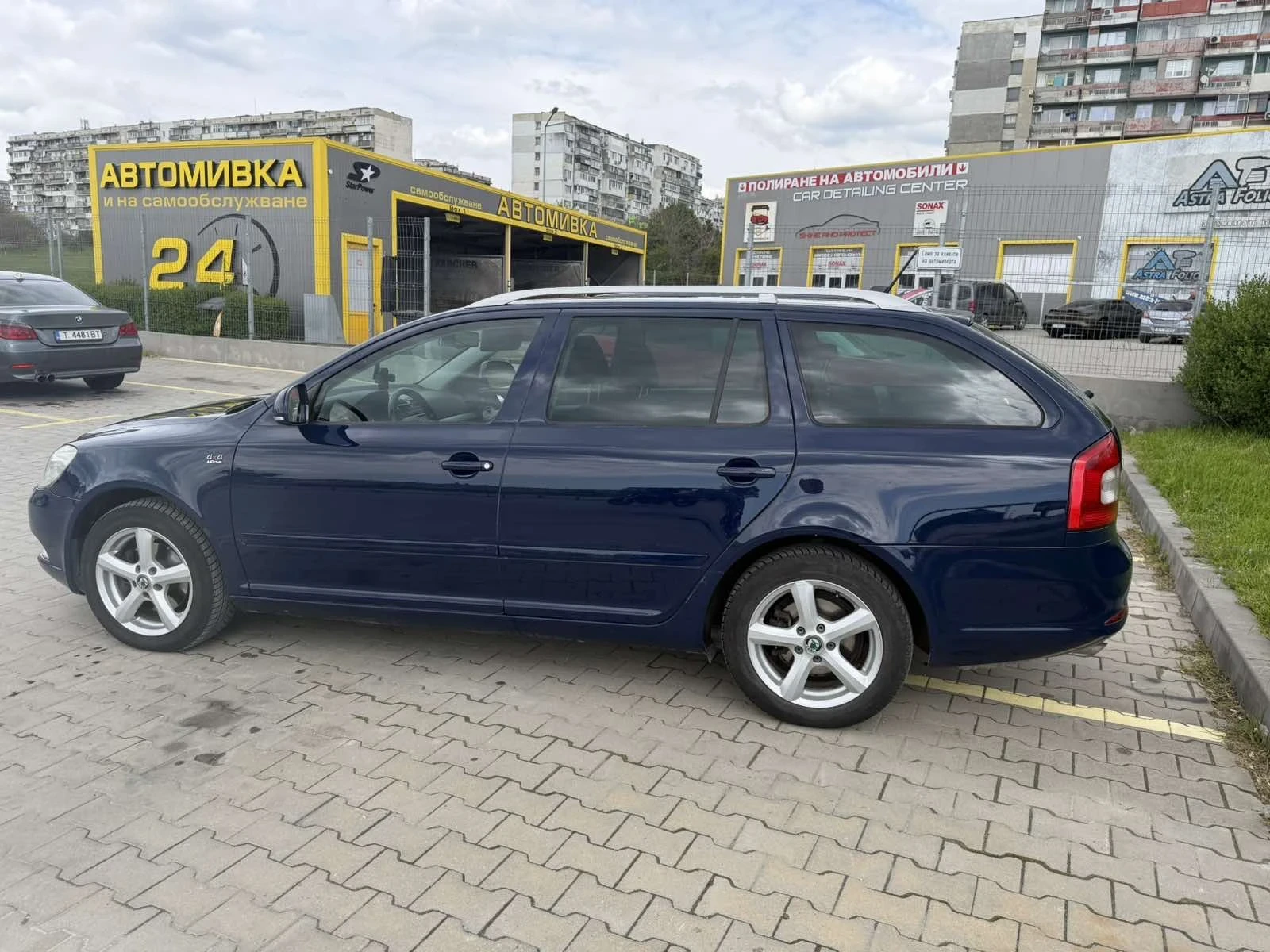 Skoda Octavia 2.0 Tdi 4x4 alldrive, снимка 15 - Автомобили и джипове - 54437733