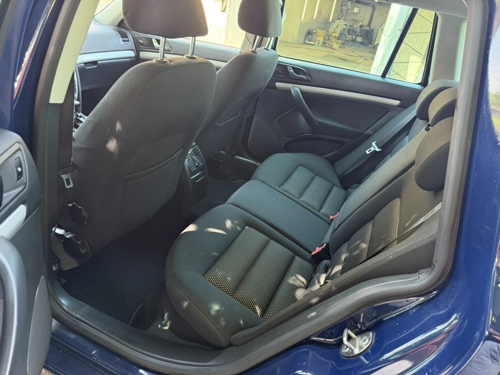 Skoda Octavia 2.0 Tdi 4x4 alldrive, снимка 10 - Автомобили и джипове - 54241852