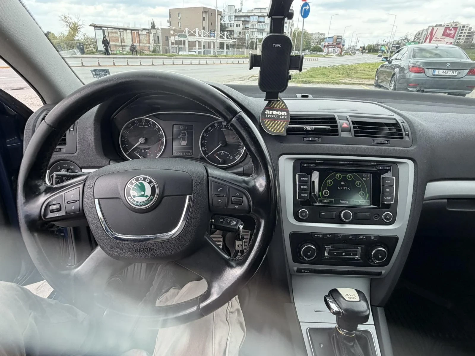 Skoda Octavia 2.0 Tdi 4x4 alldrive, снимка 16 - Автомобили и джипове - 54437733