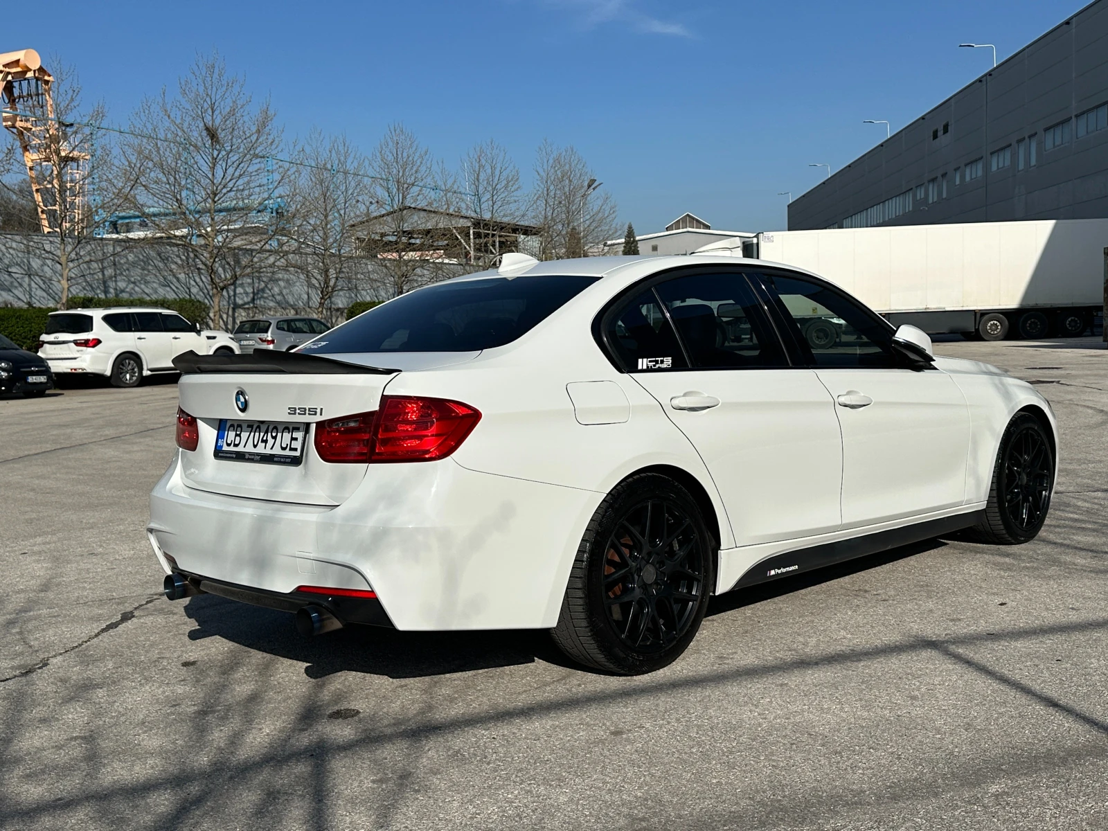 BMW 335 M-пакет/305кс, снимка 4 - Автомобили и джипове - 54250677