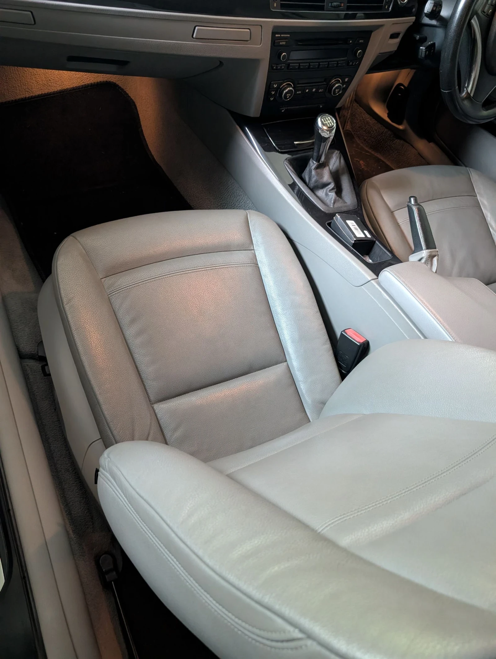 BMW 330, снимка 13 - Автомобили и джипове - 54256339