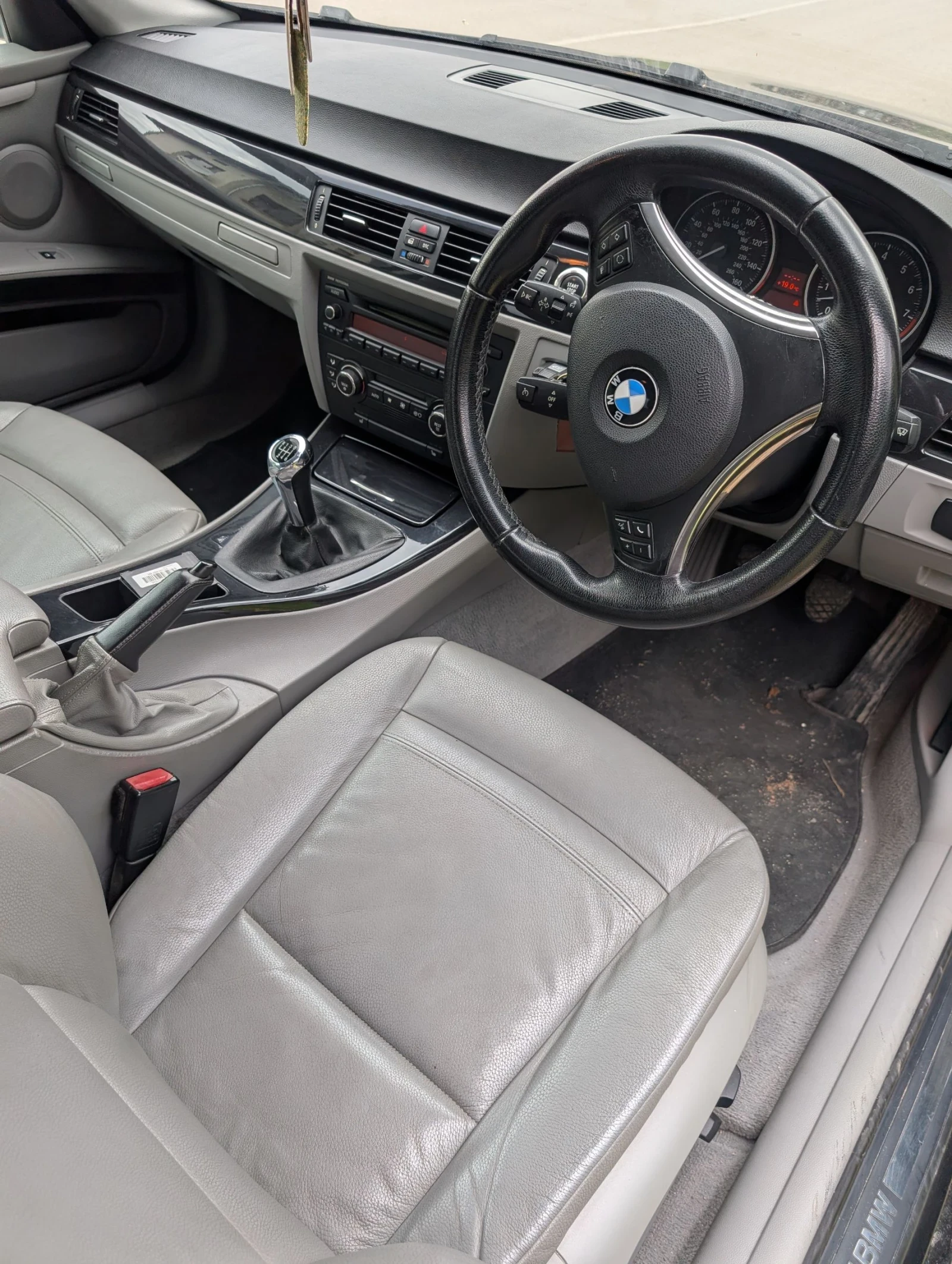 BMW 330, снимка 9 - Автомобили и джипове - 54256339
