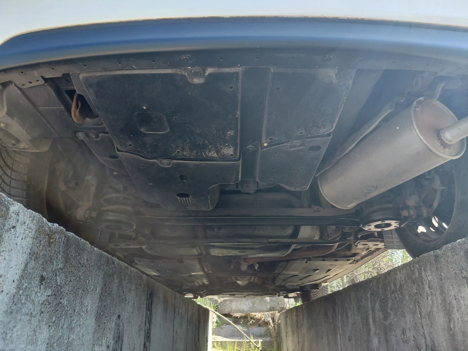 Toyota Auris Hybrid - Автоматик - ТОП..., снимка 16 - Автомобили и джипове - 54334296