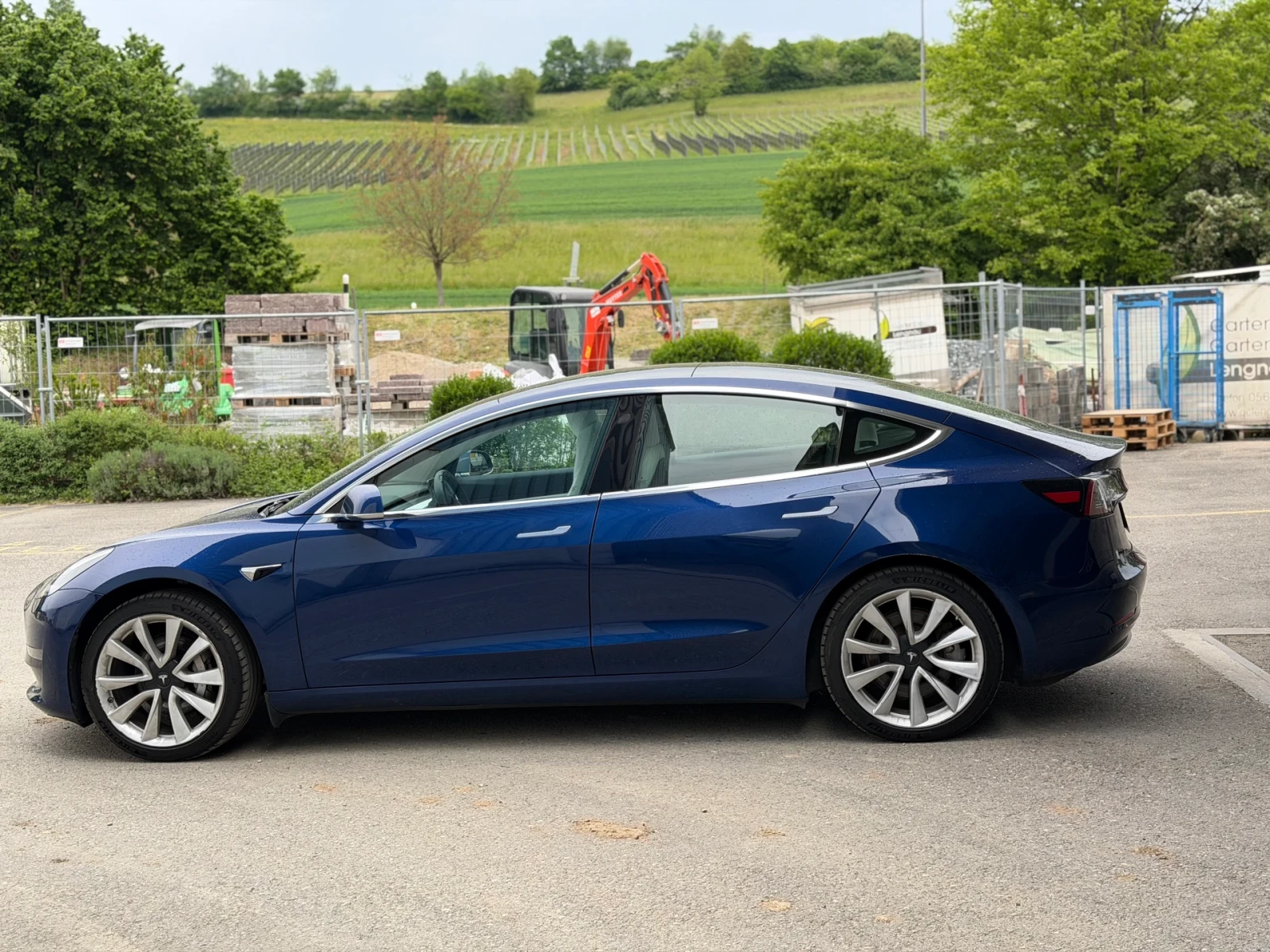 Tesla Model 3 LONG RANGE DUAL MOTOR  !!4х4 !! Швейцария !!!, снимка 5 - Автомобили и джипове - 54676034
