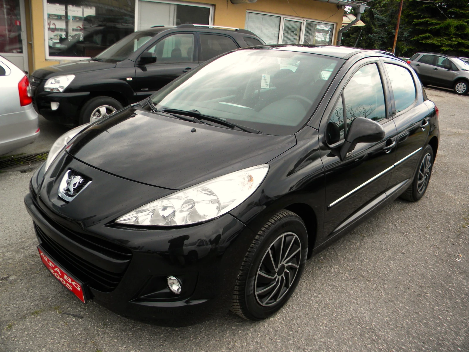 Peugeot 207 146000km* 1, 4i-ENERGIE* КАТО НОВО* EURO-5A* , снимка 2 - Автомобили и джипове - 54721710