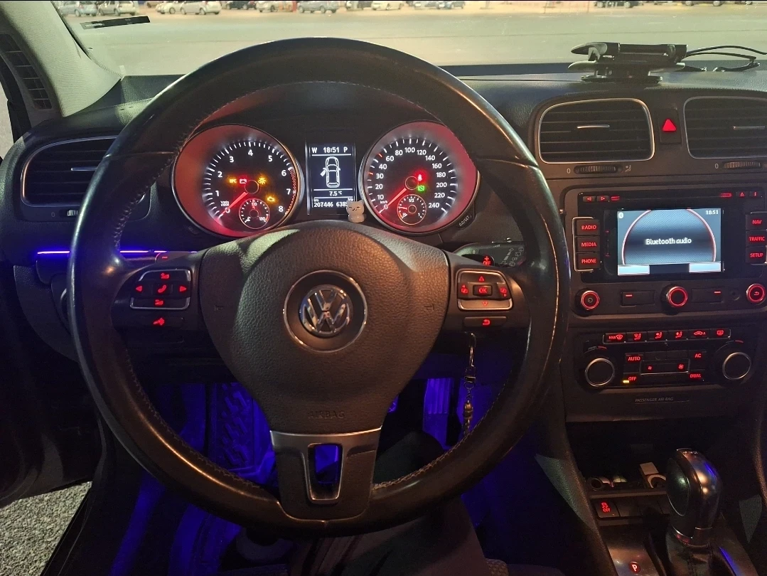VW Golf, снимка 11 - Автомобили и джипове - 54757682
