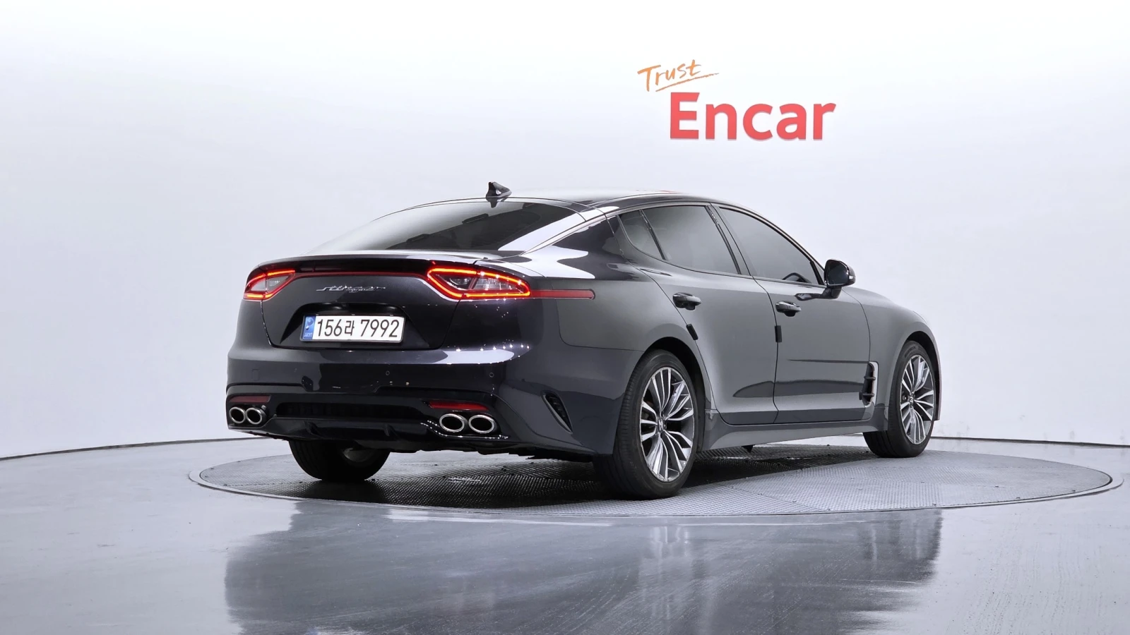 Kia Stinger 2.0 Turbo 2WD Platinum | PANORAMA | NAVI | КОЖА, снимка 2 - Автомобили и джипове - 54781967