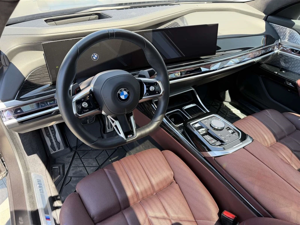 BMW 740 xDrive Sedan, снимка 5 - Автомобили и джипове - 55031443
