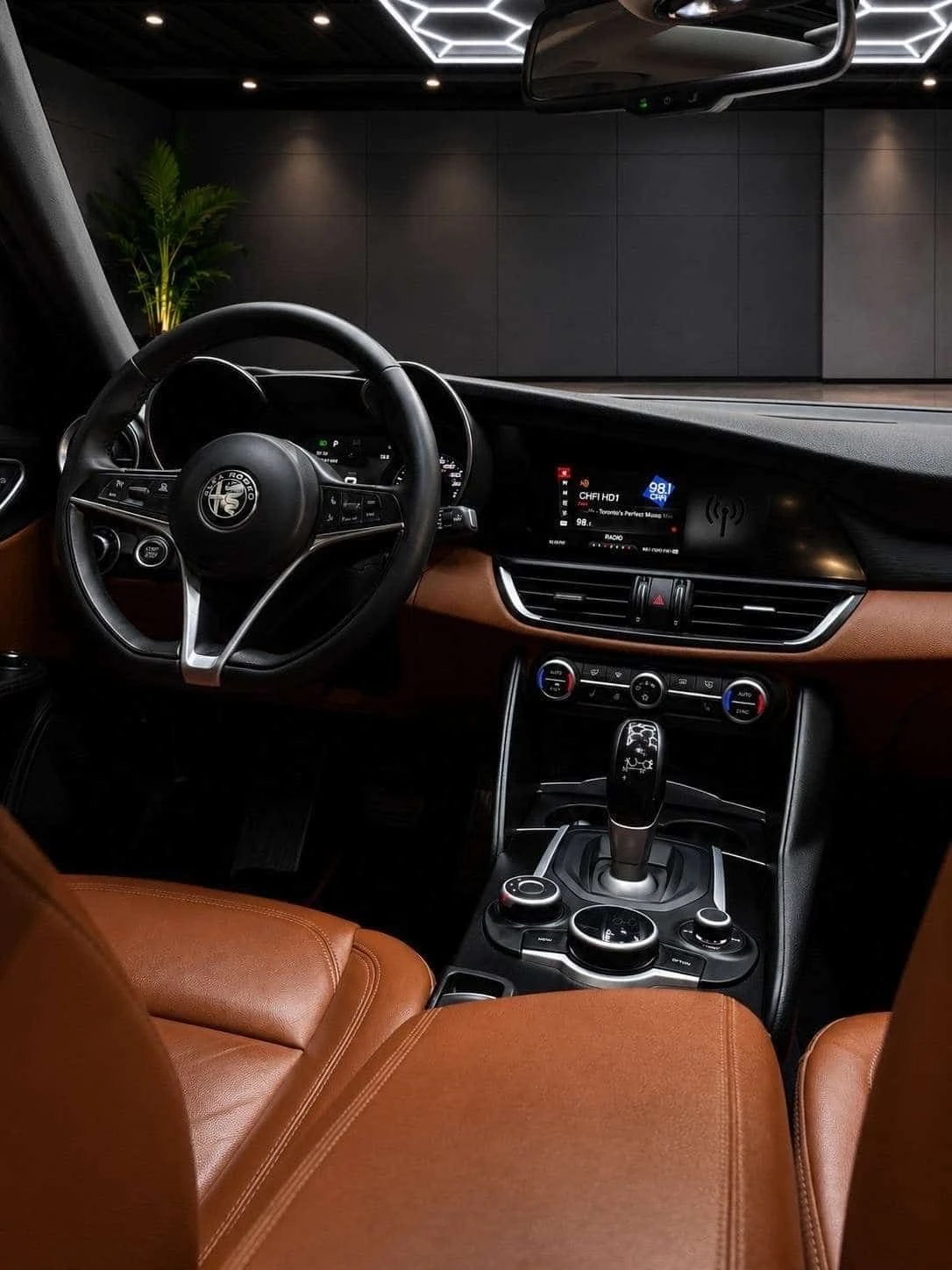 Alfa Romeo Giulia * 4dr Sdn RWD * CARFAX * ЦЕНА ДО БГ, снимка 8 - Автомобили и джипове - 55380462