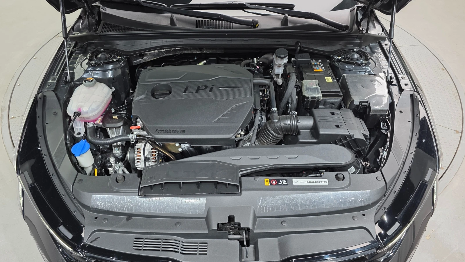 Kia K5 2.0 LPi, снимка 6 - Автомобили и джипове - 55409746