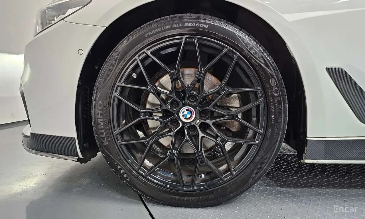BMW 520 d xDrive M Sport Package Plus * DISTRONIC, снимка 5 - Автомобили и джипове - 55571960