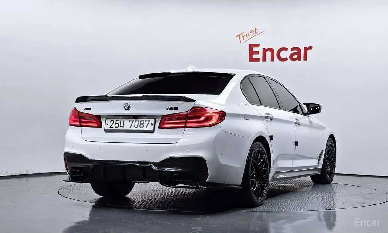 BMW 520 d xDrive M Sport Package Plus * DISTRONIC, снимка 2 - Автомобили и джипове - 55571960