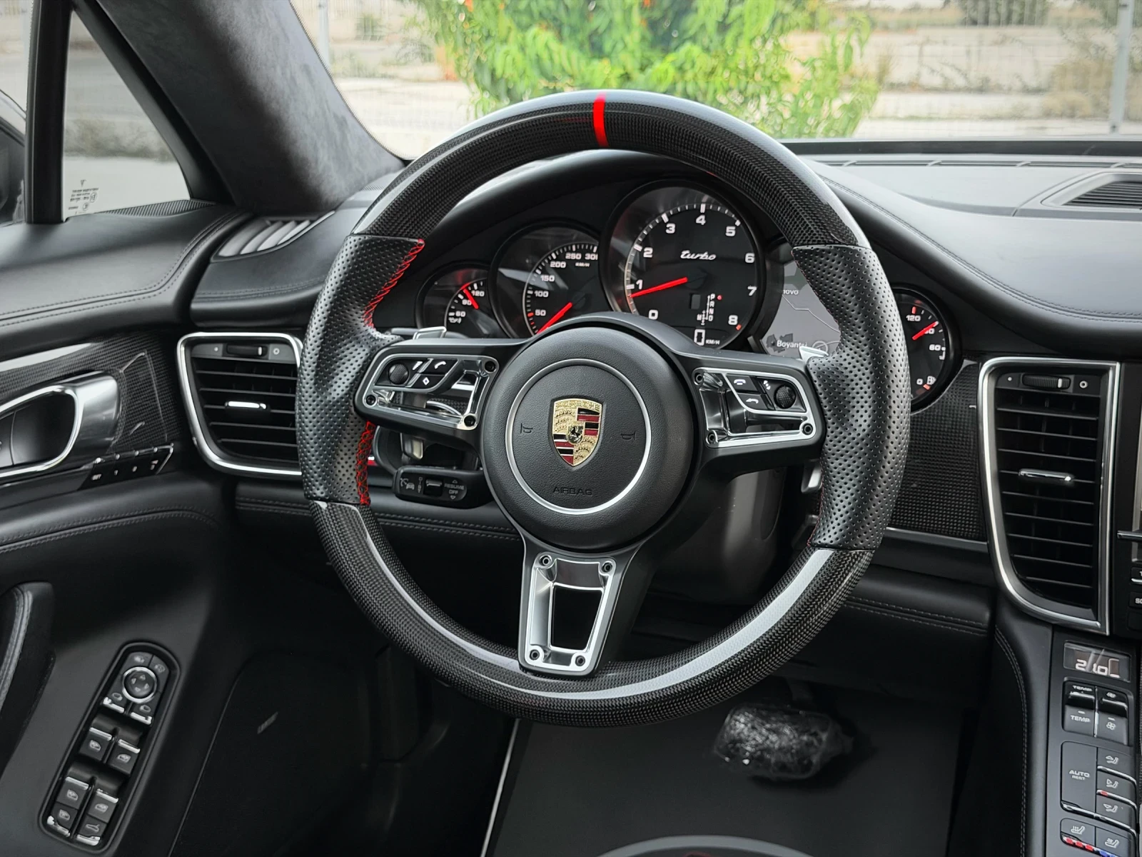 Porsche Panamera TURBO/ SPORT CHRONO/ CARBON/ 21 ZOLL/ PDK, снимка 9 - Автомобили и джипове - 55617974