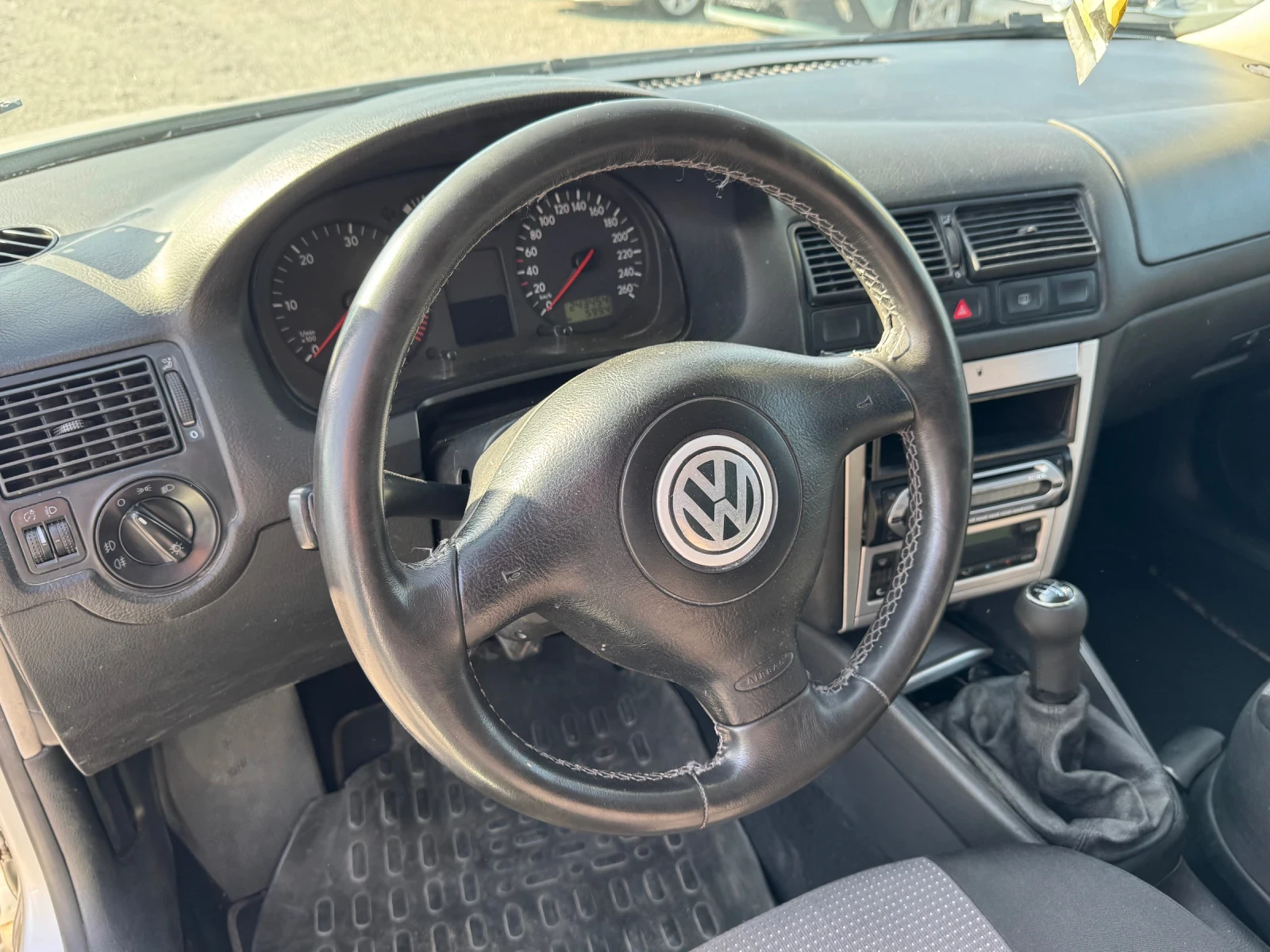 VW Golf 1.9TDI 131к.с./HIGH-LINE/ТОП СЪСТОЯНИЕ, снимка 11 - Автомобили и джипове - 55896488