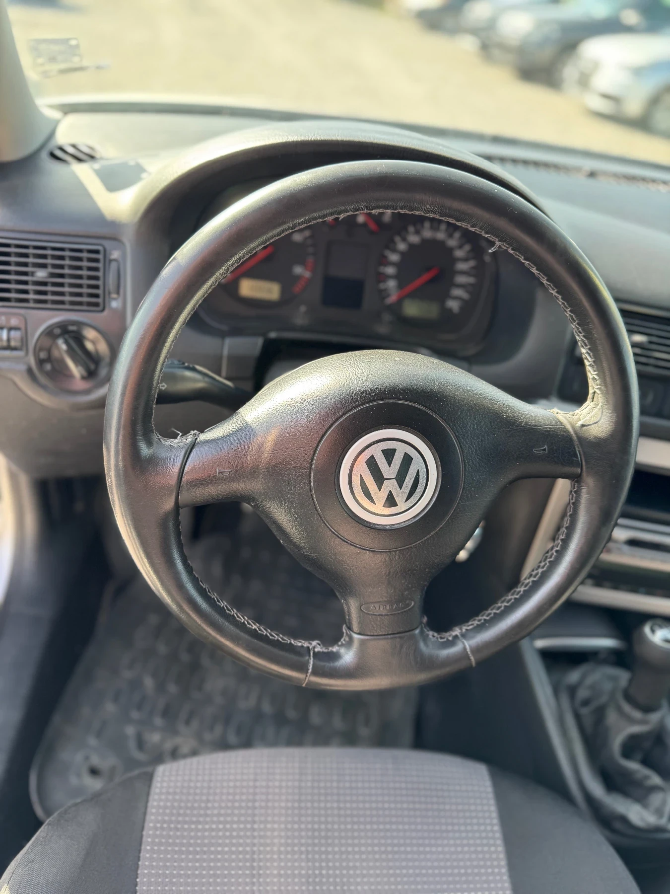 VW Golf 1.9TDI 131к.с./HIGH-LINE/ТОП СЪСТОЯНИЕ, снимка 13 - Автомобили и джипове - 55896488