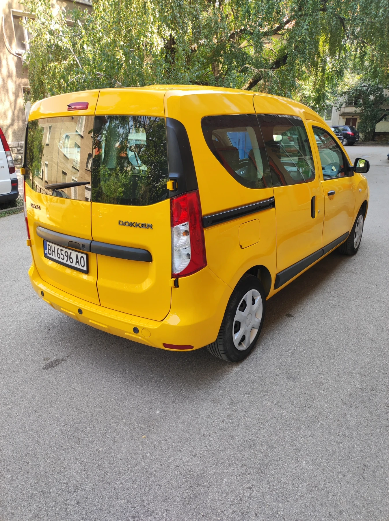 Dacia Dokker, снимка 4 - Автомобили и джипове - 55931105
