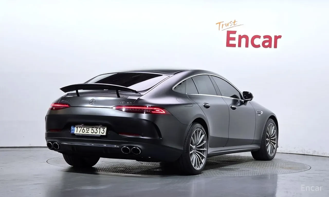 Mercedes-Benz GT AMG 43 / 4 MATIC+ /BURMESTER /360 КАМЕРИ /ОБДУХ, снимка 2 - Автомобили и джипове - 56118325