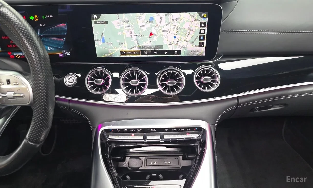Mercedes-Benz GT AMG 43 / 4 MATIC+ /BURMESTER /360 КАМЕРИ /ОБДУХ, снимка 10 - Автомобили и джипове - 56118325