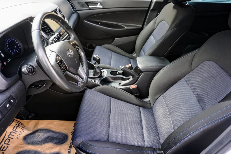 Hyundai Tucson II 1.7CRDI XPOSSIBLE , снимка 6 - Автомобили и джипове - 50067541