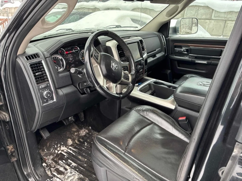 Dodge RAM 1500 * Laramie * CARFAX * БЕЗ ПЪРВОНАЧАЛНА ВНОСКА, снимка 5 - Автомобили и джипове - 53455716