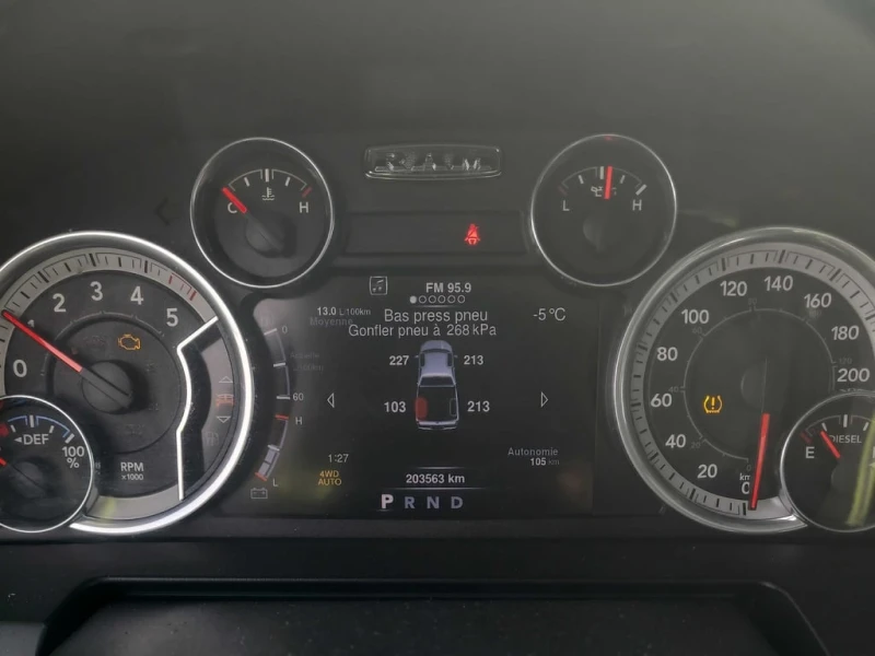 Dodge RAM 1500 * Laramie * CARFAX * БЕЗ ПЪРВОНАЧАЛНА ВНОСКА, снимка 8 - Автомобили и джипове - 53455716