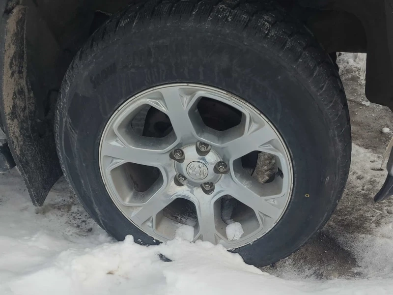 Dodge RAM 1500 * Laramie * CARFAX * БЕЗ ПЪРВОНАЧАЛНА ВНОСКА, снимка 7 - Автомобили и джипове - 53455716