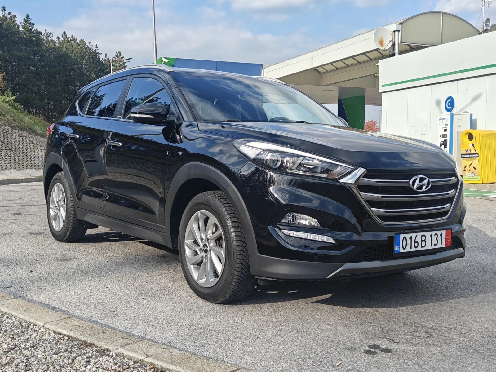 Hyundai Tucson Уникален/2.0/4х4 - изображение 10