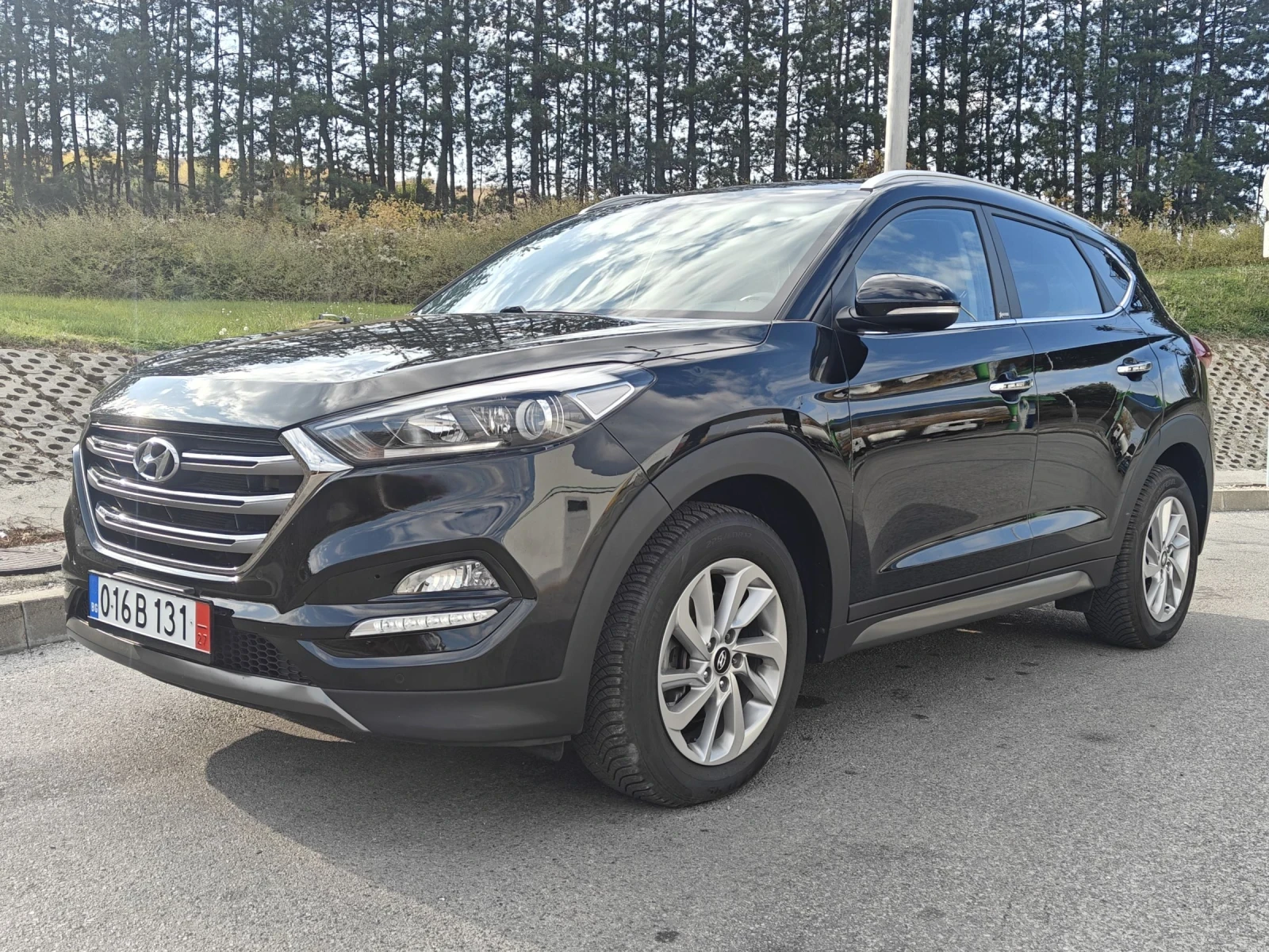 Hyundai Tucson Уникален/2.0/4х4 - изображение 8