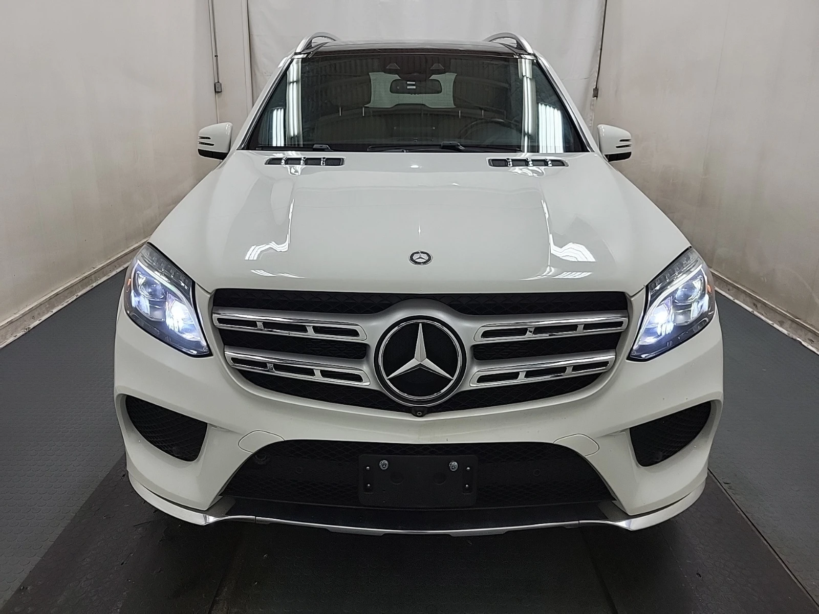 Mercedes-Benz GLS 500 * 4MATIC * CARFAX * АВТОКРЕДИТ - изображение 2