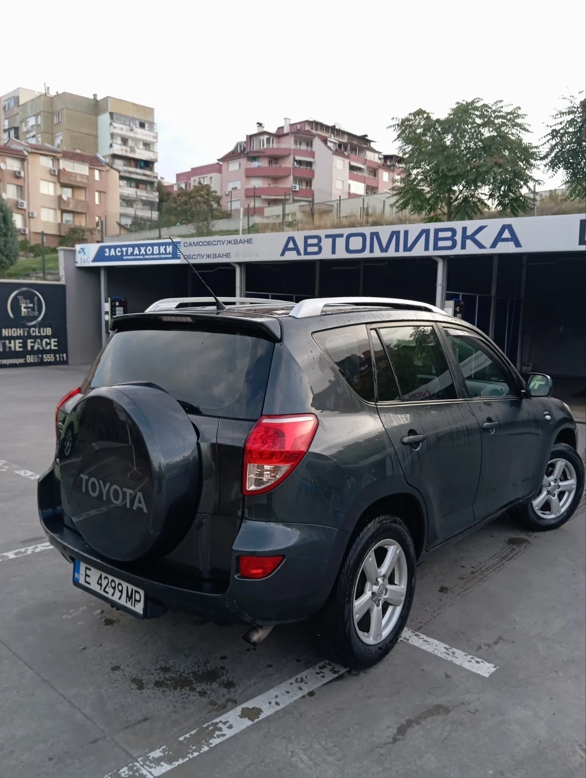 Toyota Rav4 2.2D4D - изображение 4