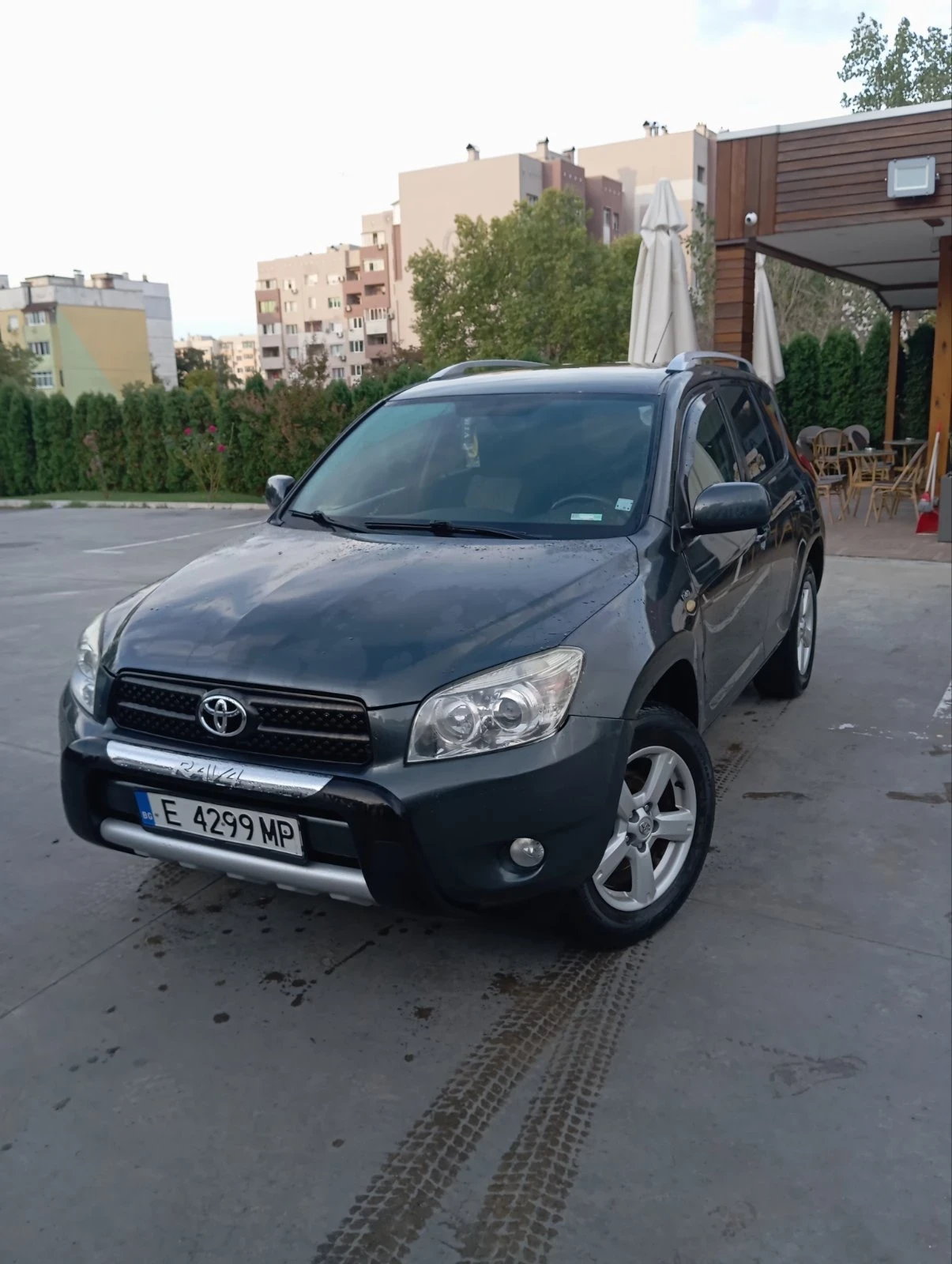 Toyota Rav4 2.2D4D - изображение 2