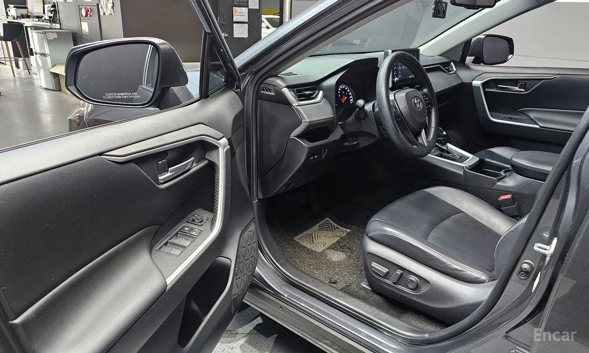 Toyota Rav4, снимка 10 - Автомобили и джипове - 54354113