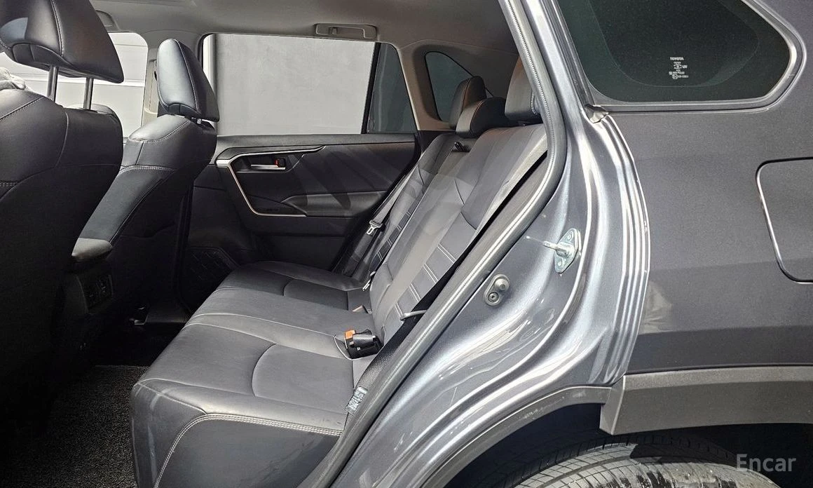 Toyota Rav4, снимка 13 - Автомобили и джипове - 54354113
