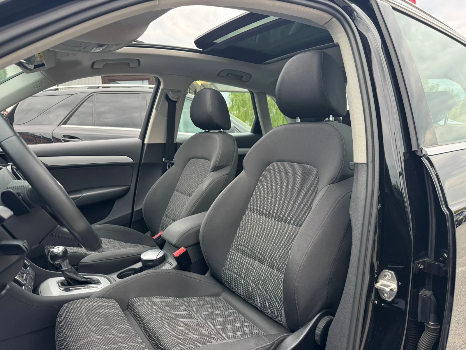 Audi Q3 2.0TDI* QUATTRO* S-LINE* ЛИЗИНГ* БАРТЕР* , снимка 12 - Автомобили и джипове - 54450583