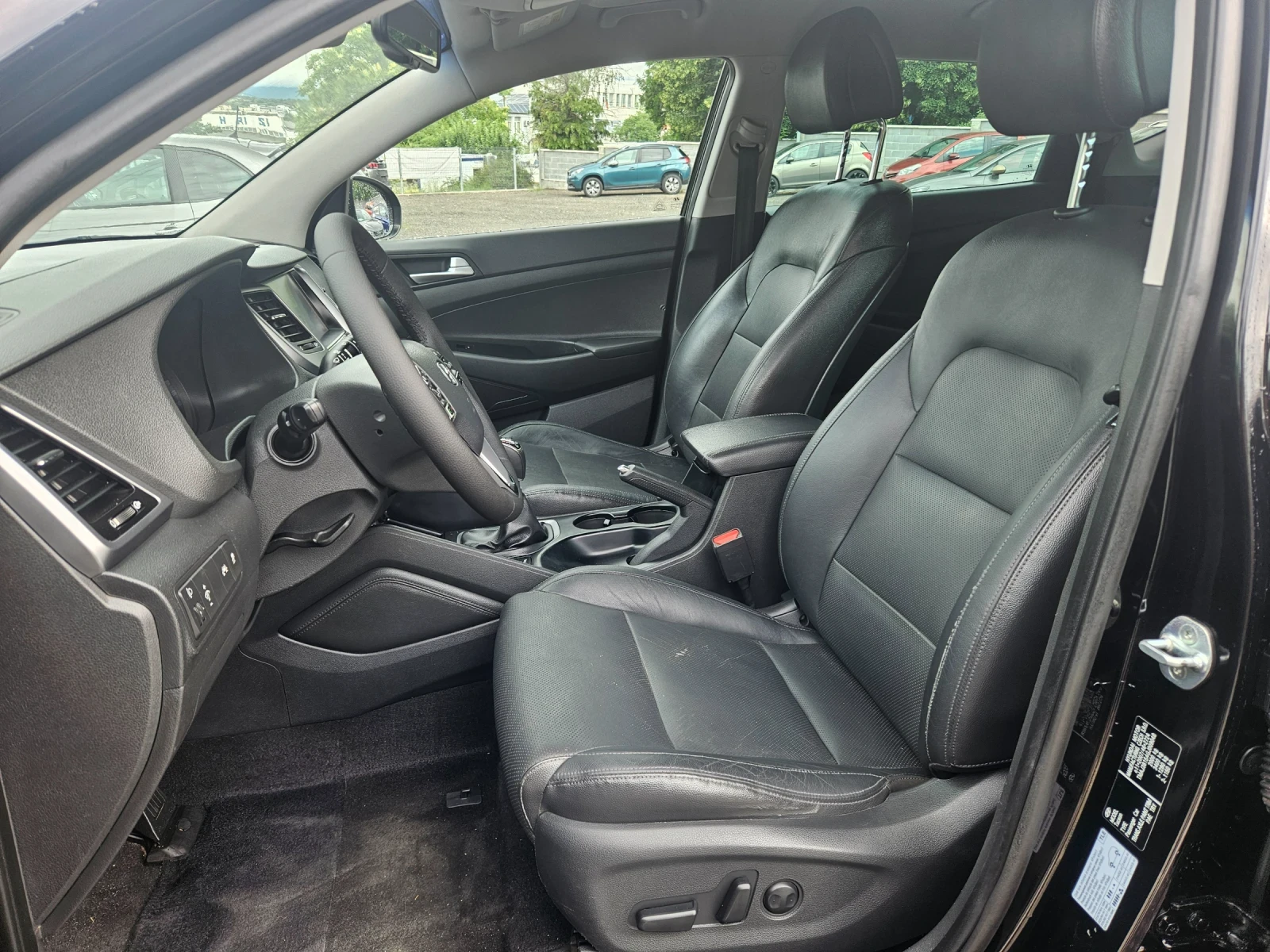 Hyundai Tucson 1.7CDTI, снимка 8 - Автомобили и джипове - 54697318