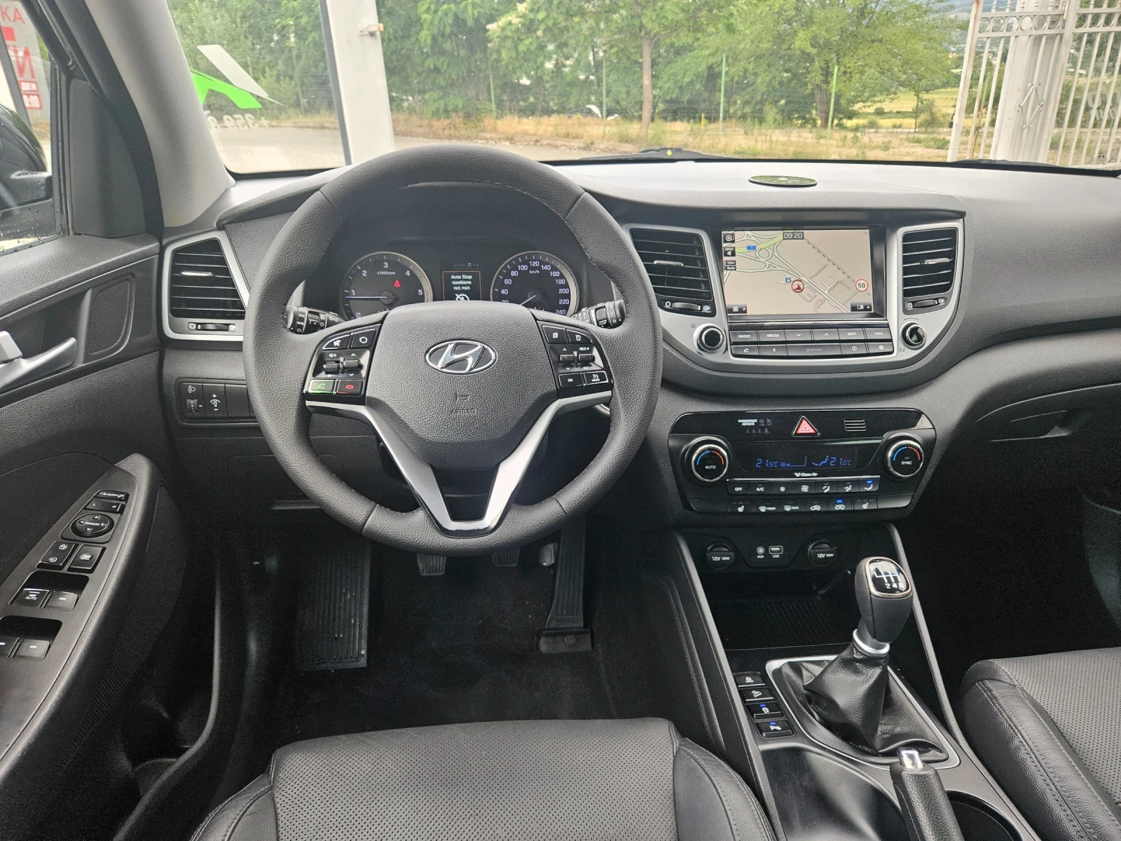 Hyundai Tucson 1.7CDTI, снимка 12 - Автомобили и джипове - 54697318