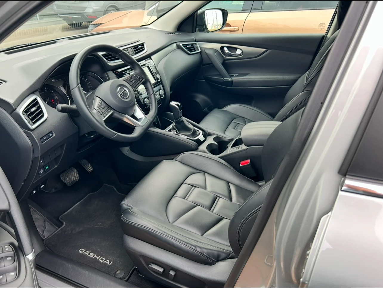 Nissan Qashqai Tekna Automatic , снимка 5 - Автомобили и джипове - 54730514