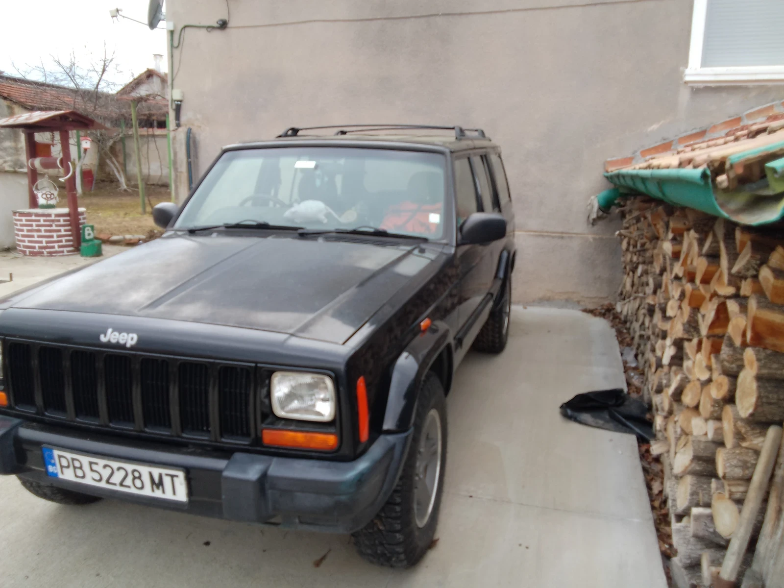 Jeep Cherokee, снимка 3 - Автомобили и джипове - 54908368